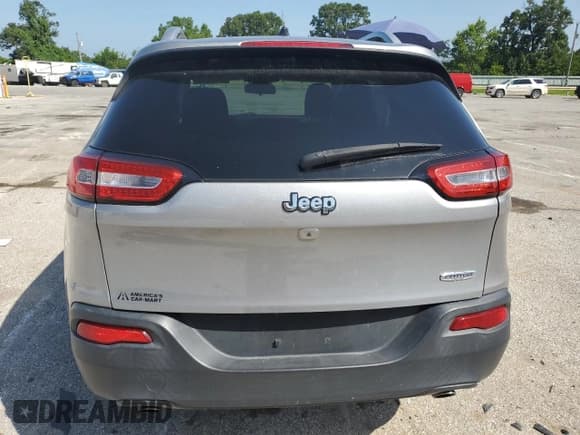 ✅ 2014 Jeep Cherokee Latitude • VIN: 1C4PJLCS9EW288454 • Lot: 65784535. Listed on Copart with 131,553 mi. Free auction sales archive from the USA and detailed vehicle history report at DreamBid. Image 6.