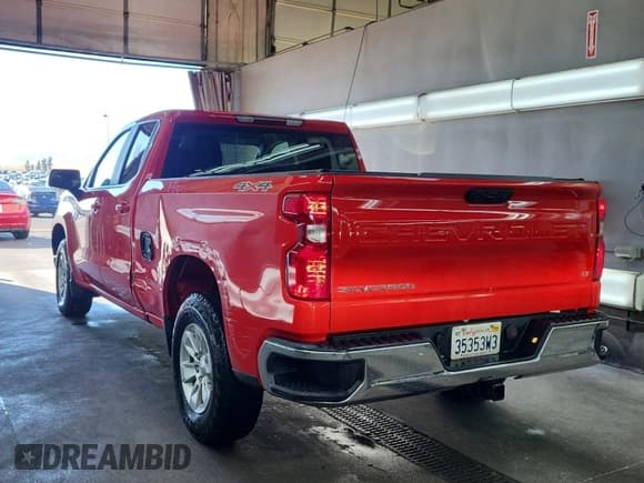 ✅ 2024 Chevrolet Silverado 1500 LT • VIN: 1GCRDDEK1RZ155405 • Lot: 43693969. Listed on IAAI with 50,431 mi. Free auction sales archive from the USA and detailed vehicle history report at DreamBid. Image 46.