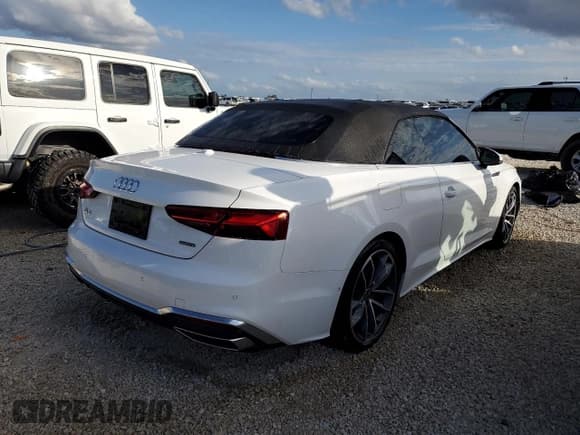 ✅ 2024 Audi A5 Cabriolet S line Prestige • VIN: WAU5AGF5XRN001460 • Lot: 74915654. Wystawiony na Copart z przebiegiem 2 300 mil. Bezpłatny archiwum sprzedaży aukcyjnych z USA i szczegółowy raport historii pojazdu na DreamBid. Zdjęcie 3.