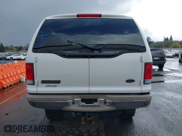 ✅ 2001 Ford Excursion Limited • VIN: 1FMSU43F31EC37134 • Lot: 41903739. Listed on IAAI with 152,052 mi. Free auction sales archive from the USA and detailed vehicle history report at DreamBid. Image 16.