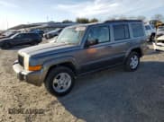✅ 2007 Jeep Commander Sport • VIN: 1J8HH48K07C561423 • Lot: 47059885. Wystawiony na Copart z przebiegiem 184 097 mil. Bezpłatny archiwum sprzedaży aukcyjnych z USA i szczegółowy raport historii pojazdu na DreamBid. Zdjęcie 1.