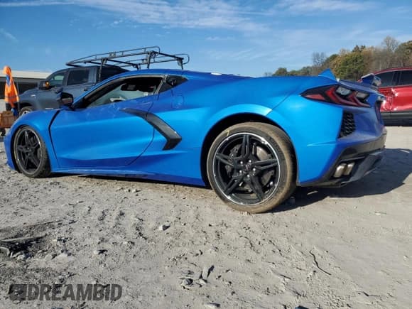 ✅ 2024 Chevrolet Corvette 2LT • VIN: 1G1YB2D46R5128841 • Lot: 91607635. Wystawiony na Copart z przebiegiem 6 343 mil. Bezpłatny archiwum sprzedaży aukcyjnych z USA i szczegółowy raport historii pojazdu na DreamBid. Zdjęcie 2.