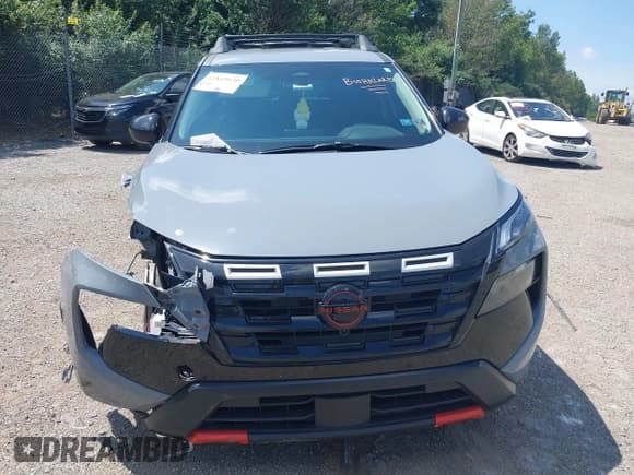 ✅ 2025 Nissan Rogue SV • VIN: 5N1BT3BB0SC763200 • Lot: 42849630. Listed on IAAI with 8,777 mi. Free auction sales archive from the USA and detailed vehicle history report at DreamBid. Image 13.