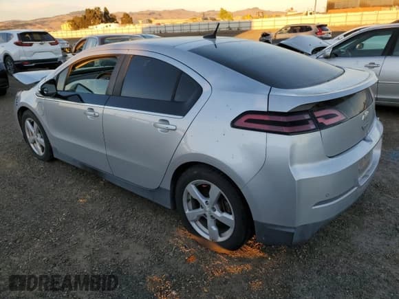 ✅ 2013 Chevrolet Volt • VIN: 1G1RH6E44DU147248 • Lot: 79256764. Wystawiony na Copart z przebiegiem 146 146 mil. Bezpłatny archiwum sprzedaży aukcyjnych z USA i szczegółowy raport historii pojazdu na DreamBid. Zdjęcie 2.