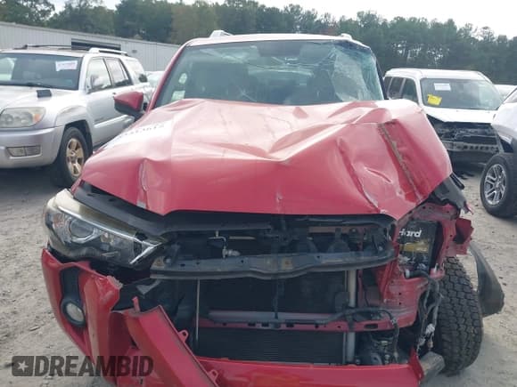 ✅ 2014 Toyota 4Runner SR5 • VIN: JTEZU5JR8E5081504 • Lot: 43413615. Listed on IAAI with 140,000 mi. Free auction sales archive from the USA and detailed vehicle history report at DreamBid. Image 12.