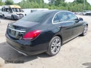 ✅ 2021 Mercedes-Benz C 300 • VIN: W1KWF8EB4MR641418 • Lot: 42657948. Wystawiony na IAAI z przebiegiem 29 644 mil. Bezpłatny archiwum sprzedaży aukcyjnych z USA i szczegółowy raport historii pojazdu na DreamBid. Zdjęcie 4.