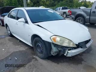 2010 Chevrolet Impala LS z VIN 2G1WA5EK2A1130942, wystawiony jako IAAI lot #43203841 z przebiegiem 185 462 mil mil oraz . Historia ofert i sprzedaży dostępna na DreamBid. Obrazek 1.