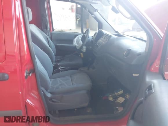 ✅ 2012 Ford Transit Connect XLT • VIN: NM0LS7BN1CT113691 • Lot: 42105145. Wystawiony na IAAI z przebiegiem 232 008 mil. Bezpłatny archiwum sprzedaży aukcyjnych z USA i szczegółowy raport historii pojazdu na DreamBid. Zdjęcie 5.