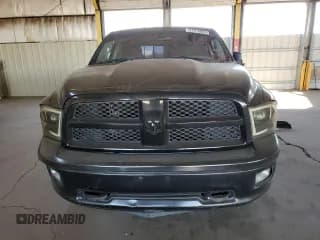 ✅ 2009 Dodge 1500 SLT • VIN: 1D3HB18P89S808822 • Lot: 87916005. Wystawiony na Copart z przebiegiem 214 241 mil. Bezpłatny archiwum sprzedaży aukcyjnych z USA i szczegółowy raport historii pojazdu na DreamBid. Zdjęcie 5.