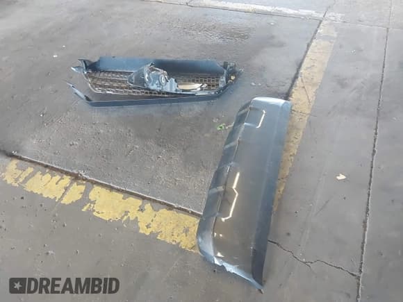 ✅ 2017 Toyota Tacoma SR5 • VIN: 5TFCZ5AN2HX051383 • Lot: 43034141. Listed on IAAI with 94,260 mi. Free auction sales archive from the USA and detailed vehicle history report at DreamBid. Image 12.