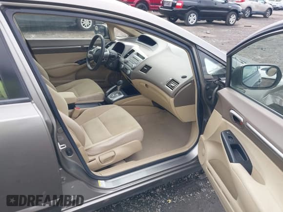 ✅ 2008 Honda Civic • VIN: JHMFA36278S016096 • Лот: 43301203. Опубликован ранее на IAAI с пробегом 191 071 миль. Бесплатный доступ к архиву аукционных продаж из США и подробный отчёт об истории автомобиля на DreamBid. Изображение 5.