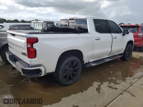 ✅ 2020 Chevrolet Silverado 1500 High Country • VIN: 3GCUYHED8LG163645 • Lot: 74677774. Wystawiony na Copart z przebiegiem 49 489 mil. Bezpłatny archiwum sprzedaży aukcyjnych z USA i szczegółowy raport historii pojazdu na DreamBid. Zdjęcie 3.