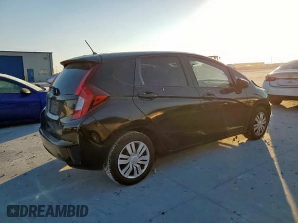 ✅ 2016 Honda Fit LX • VIN: JHMGK5H58GX026612 • Лот: 92034445. Опубликован ранее на Copart с пробегом 118 266 миль. Бесплатный доступ к архиву аукционных продаж из США и подробный отчёт об истории автомобиля на DreamBid. Изображение 3.