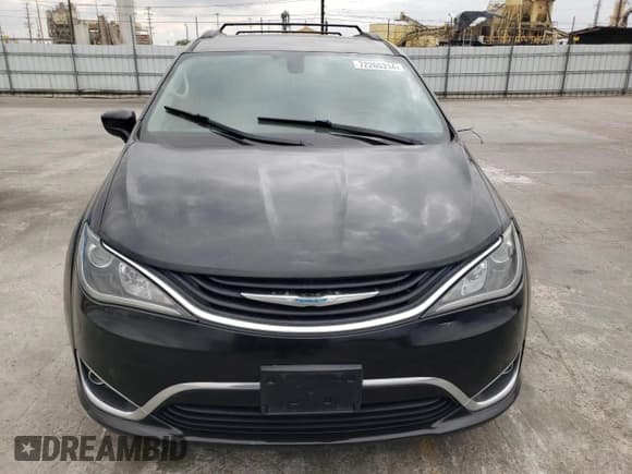 ✅ 2018 Chrysler Pacifica Hybrid Touring Plus • VIN: 2C4RC1H72JR124980 • Lot: 72265314. Listed on Copart with 167,871 mi. Free auction sales archive from the USA and detailed vehicle history report at DreamBid. Image 5.