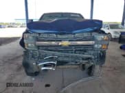 ✅ 2017 Chevrolet Silverado 2500HD Work Truck • VIN: 1GC2KUEG0HZ151797 • Lot: 67667085. Wystawiony na Copart z przebiegiem 225 607 mil. Bezpłatny archiwum sprzedaży aukcyjnych z USA i szczegółowy raport historii pojazdu na DreamBid. Zdjęcie 5.