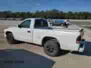 1998 Dodge Dakota SLT z VIN 1B7FL26X0WS729260, wystawiony jako Copart lot #77902074 z przebiegiem Nie podano mil oraz Nie do naprawy • Non repairable. Historia ofert i sprzedaży dostępna na DreamBid. Obrazek 2.