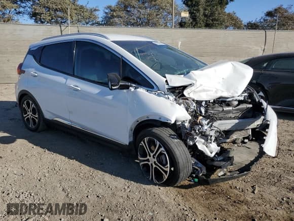 ✅ 2018 Chevrolet Bolt EV Premier • VIN: 1G1FX6S09J4136667 • Lot: 88350965. Wystawiony na Copart z przebiegiem Nie podano. Bezpłatny archiwum sprzedaży aukcyjnych z USA i szczegółowy raport historii pojazdu na DreamBid. Zdjęcie 4.
