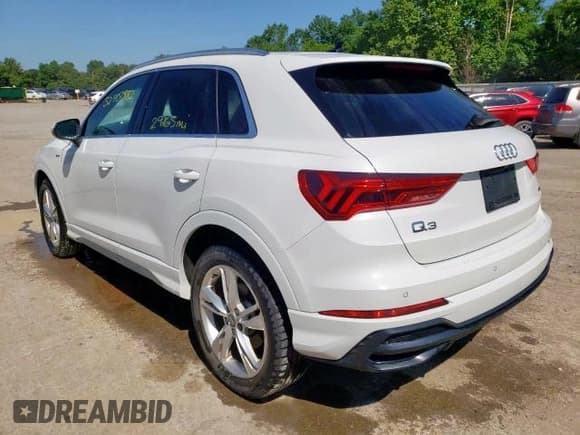 ✅ 2019 Audi Q3 S line Premium • VIN: WA1DECF32K1086294 • Lot: 60691102. Wystawiony na Copart z przebiegiem 29 165 mil. Bezpłatny archiwum sprzedaży aukcyjnych z USA i szczegółowy raport historii pojazdu na DreamBid. Zdjęcie 3.