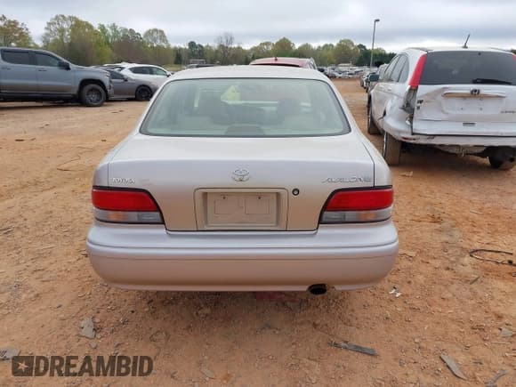 ✅ 1997 Toyota Avalon XL • VIN: 4T1BF12B1VU202935 • Lot: 41900467. Listed on IAAI with 274,960 mi. Free auction sales archive from the USA and detailed vehicle history report at DreamBid. Image 16.