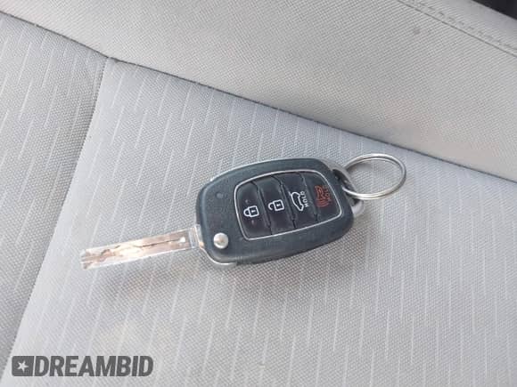 2019 Hyundai Tucson SE with VIN KM8J23A40KU009435, listed as a IAAI auction lot 42847449 with 94,053 mi miles and . Bid and sale history available at DreamBid. Image 11.