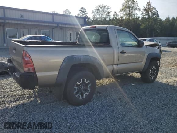 ✅ 2008 Toyota Tacoma • VIN: 5TEPX42N78Z563763 • Lot: 81248025. Wystawiony na Copart z przebiegiem 203 991 mil. Bezpłatny archiwum sprzedaży aukcyjnych z USA i szczegółowy raport historii pojazdu na DreamBid. Zdjęcie 3.