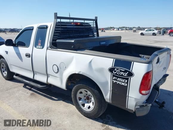 ✅ 2003 Ford F-150 XL • VIN: 2FTPX17Z63CA02885 • Лот: 41782773. Опубликован ранее на IAAI с пробегом 184 306 миль. Бесплатный доступ к архиву аукционных продаж из США и подробный отчёт об истории автомобиля на DreamBid. Изображение 18.