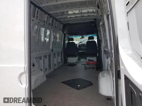 ✅ 2021 Mercedes-Benz Sprinter Cargo • VIN: W1Y40CHY3MT062246 • Lot: 60671345. Listed on Copart with 128,969 mi. Free auction sales archive from the USA and detailed vehicle history report at DreamBid. Image 10.