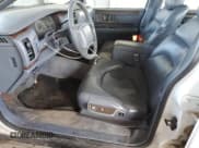 ✅ 1996 Buick Roadmaster • VIN: 1G4BT52P2TR417509 • Lot: 47072445. Wystawiony na Copart z przebiegiem 98 272 mil. Bezpłatny archiwum sprzedaży aukcyjnych z USA i szczegółowy raport historii pojazdu na DreamBid. Zdjęcie 7.