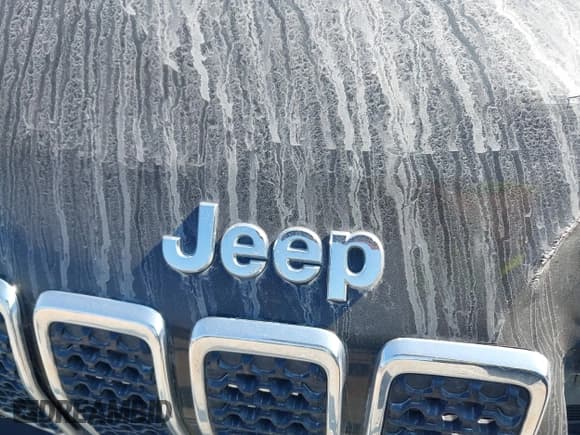 ✅ 2019 Jeep Cherokee Latitude • VIN: 1C4PJLCB4KD444570 • Lot: 36044886. Wystawiony na IAAI z przebiegiem 85 230 mil. Bezpłatny archiwum sprzedaży aukcyjnych z USA i szczegółowy raport historii pojazdu na DreamBid. Zdjęcie 17.