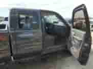 2004 Chevrolet Silverado 1500 Z71 с VIN 1GCEK19T04E226826, выставлен на аукционе Copart как лот 71755004 с пробегом Не указан миль и Списание • Salvage title. История ставок и продаж доступна на DreamBid. Изображение 10.