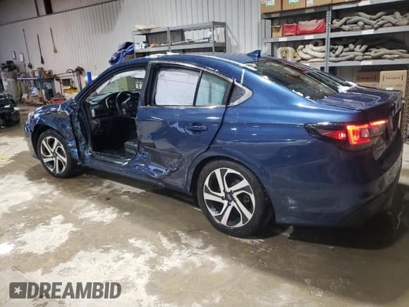 ✅ 2020 Subaru Legacy Limited • VIN: 4S3BWAN61L3029262 • Lot: 43055123. Listed on Copart with 27,605 mi. Free auction sales archive from the USA and detailed vehicle history report at DreamBid. Image 2.