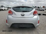 ✅ 2016 Hyundai Veloster • VIN: KMHTC6AD6GU298223 • Lot: 54957445. Wystawiony na Copart z przebiegiem 92 525 mil. Bezpłatny archiwum sprzedaży aukcyjnych z USA i szczegółowy raport historii pojazdu na DreamBid. Zdjęcie 6.