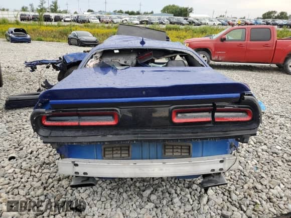 2018 Dodge Challenger R/T with VIN 2C3CDZBT1JH178353, listed as a Copart auction lot 68876105 with Not provided miles and Salvage title. Bid and sale history available at DreamBid. Image 6.