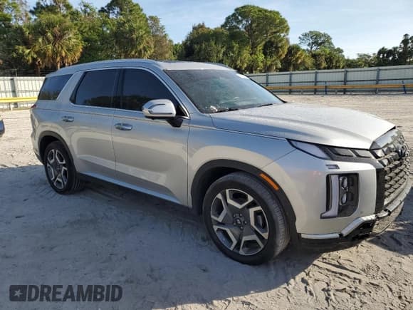 ✅ 2024 Hyundai Palisade SEL • VIN: KM8R44GE7RU777586 • Lot: 81623514. Listed on Copart with 10,264 mi. Free auction sales archive from the USA and detailed vehicle history report at DreamBid. Image 4.