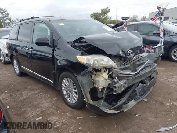 ✅ 2017 Toyota Sienna XLE Premium • VIN: 5TDYZ3DC5HS865165 • Lot: 43582538. Listed on IAAI with 114,475 mi. Free auction sales archive from the USA and detailed vehicle history report at DreamBid. Image 1.