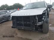 ✅ 2023 Jeep Wagoneer Series II • VIN: 1C4SJSBP7PS557479 • Lot: 42380099. Wystawiony na IAAI z przebiegiem 61 639 mil. Bezpłatny archiwum sprzedaży aukcyjnych z USA i szczegółowy raport historii pojazdu na DreamBid. Zdjęcie 6.