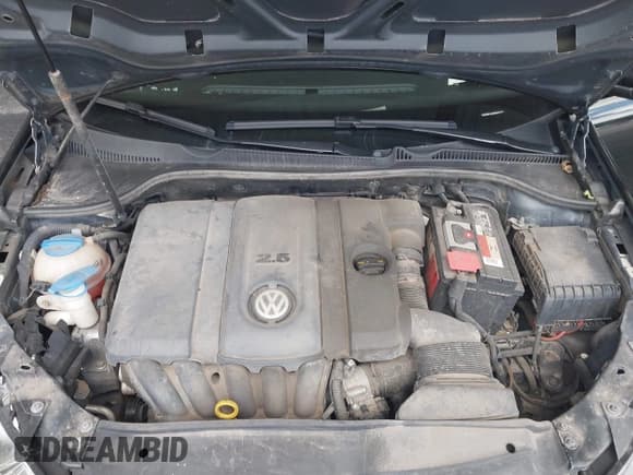 ✅ 2014 Volkswagen Golf • VIN: WVWDB7AJ0EW001777 • Лот: 42798207. Опубликован ранее на IAAI с пробегом 173 351 миль. Бесплатный доступ к архиву аукционных продаж из США и подробный отчёт об истории автомобиля на DreamBid. Изображение 10.