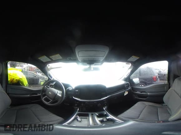 ✅ 2024 Ford F-150 STX • VIN: 1FTEW2K50RKD65367 • Lot: 43263151. Wystawiony na IAAI z przebiegiem 11 836 mil. Bezpłatny archiwum sprzedaży aukcyjnych z USA i szczegółowy raport historii pojazdu na DreamBid. Zdjęcie 19.