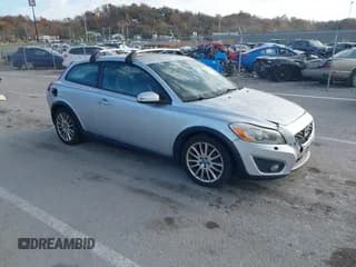 ✅ 2012 Volvo C30 • VIN: YV1672MK7C2280614 • Lot: 43730609. Wystawiony na IAAI z przebiegiem Nie podano. Bezpłatny archiwum sprzedaży aukcyjnych z USA i szczegółowy raport historii pojazdu na DreamBid. Zdjęcie 1.