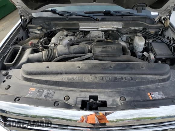 ✅ 2018 Chevrolet Silverado 2500HD • VIN: 1GC0KUEY8JZ302262 • Лот: 53911065. Опубликован ранее на Copart с пробегом 246 684 миль. Бесплатный доступ к архиву аукционных продаж из США и подробный отчёт об истории автомобиля на DreamBid. Изображение 11.