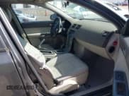 ✅ 2008 Volvo S40 2.4L • VIN: YV1MS382682405793 • Lot: 41822112. Wystawiony na IAAI z przebiegiem 142 918 mil. Bezpłatny archiwum sprzedaży aukcyjnych z USA i szczegółowy raport historii pojazdu na DreamBid. Zdjęcie 5.