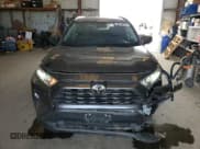 ✅ 2021 Toyota RAV4 XLE • VIN: 2T3W1RFV3MC171987 • Lot: 67007665. Wystawiony na Copart z przebiegiem 58 755 mil. Bezpłatny archiwum sprzedaży aukcyjnych z USA i szczegółowy raport historii pojazdu na DreamBid. Zdjęcie 5.