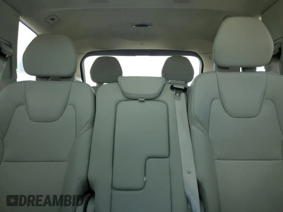 ✅ 2022 Volvo XC90 Momentum • VIN: YV4102CK0N1830876 • Lot: 58847835. Listed on Copart with 41,286 mi. Free auction sales archive from the USA and detailed vehicle history report at DreamBid. Image 10.