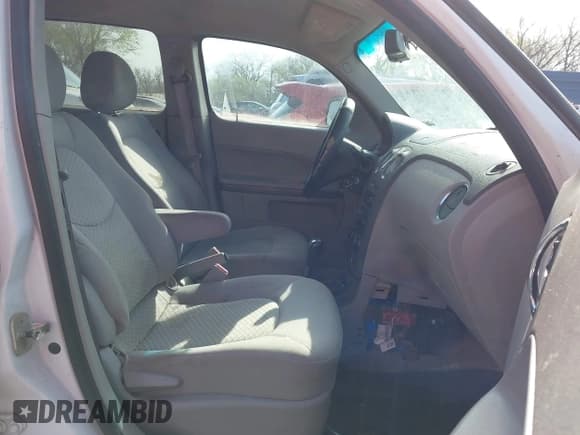 ✅ 2006 Chevrolet HHR LT • VIN: 3GNDA23PX6S648988 • Lot: 41904964. Listed on IAAI with 136,037 mi. Free auction sales archive from the USA and detailed vehicle history report at DreamBid. Image 5.