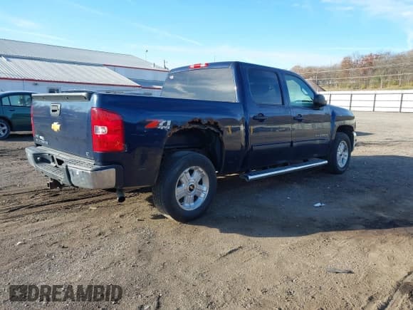 ✅ 2012 Chevrolet Silverado 1500 LT • VIN: 1GCPKSE74CF145134 • Lot: 43698193. Wystawiony na IAAI z przebiegiem 156 828 mil. Bezpłatny archiwum sprzedaży aukcyjnych z USA i szczegółowy raport historii pojazdu na DreamBid. Zdjęcie 4.