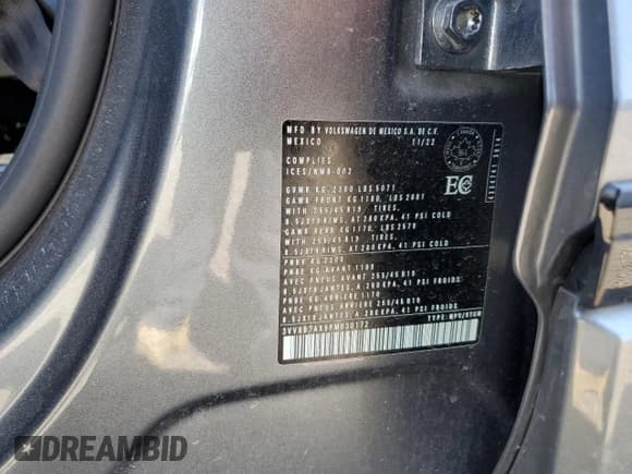 ✅ 2023 Volkswagen Tiguan SE R-Line Black • VIN: 3VV8B7AX9PM030172 • Лот: 71155475. Опубликован ранее на Copart с пробегом Не указан. Бесплатный доступ к архиву аукционных продаж из США и подробный отчёт об истории автомобиля на DreamBid. Изображение 14.