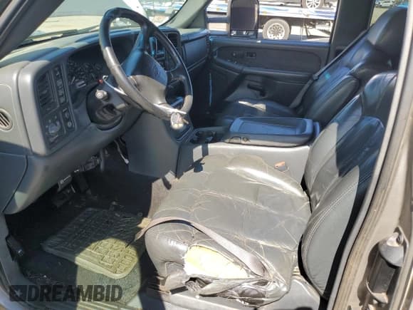 ✅ 2002 Chevrolet Silverado 2500HD LS • VIN: 1GCHK291X2E189279 • Lot: 64008405. Wystawiony na Copart z przebiegiem Nie podano. Bezpłatny archiwum sprzedaży aukcyjnych z USA i szczegółowy raport historii pojazdu na DreamBid. Zdjęcie 7.