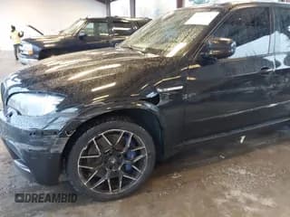 ✅ 2013 BMW X5 M • VIN: 5YMGY0C54DLL15734 • Lot: 43678676. Wystawiony na IAAI z przebiegiem 99 167 mil. Bezpłatny archiwum sprzedaży aukcyjnych z USA i szczegółowy raport historii pojazdu na DreamBid. Zdjęcie 6.