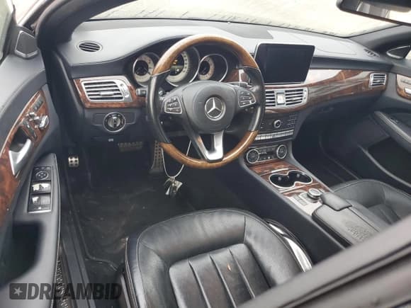 ✅ 2016 Mercedes-Benz CLS 550 • VIN: WDDLJ7DB6GA163826 • Lot: 43431615. Listed on Copart with 111,332 mi. Free auction sales archive from the USA and detailed vehicle history report at DreamBid. Image 8.