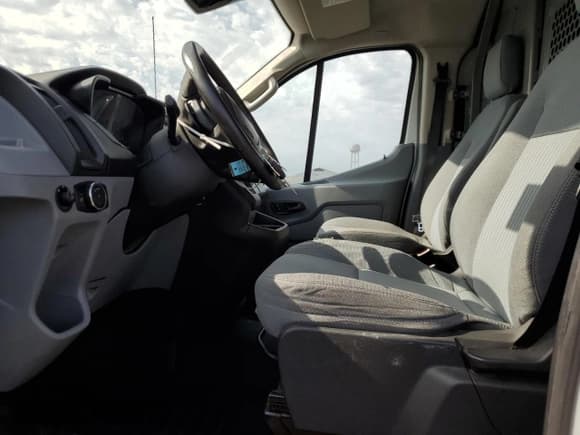 ✅ 2016 Ford Transit Cargo • VIN: 1FTYR2YM2GKA95283 • Лот: 94004185. Опубликован ранее на Copart с пробегом 126 886 миль. Бесплатный доступ к архиву аукционных продаж из США и подробный отчёт об истории автомобиля на DreamBid. Изображение 7.